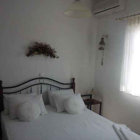 Argilily Studios Kimolos Room photo